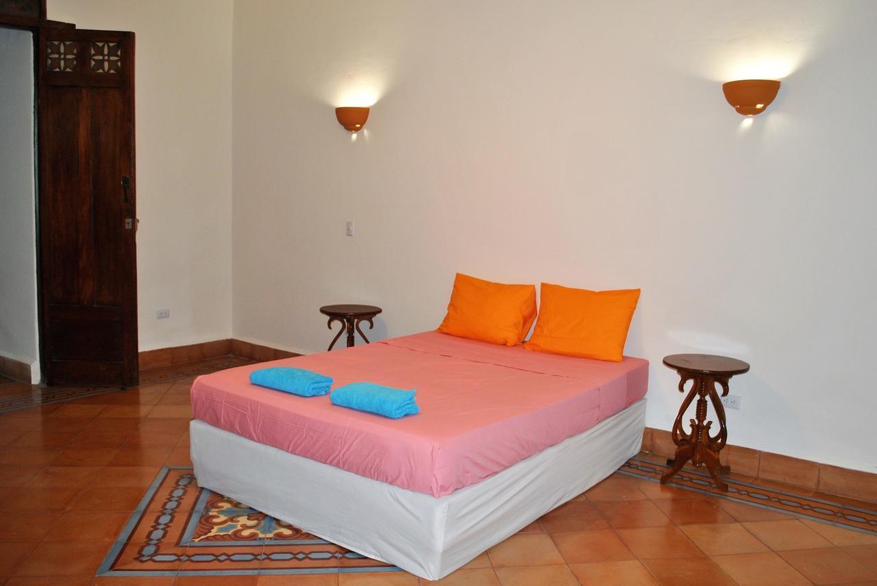 Aparthotel Casa Calala Granada Exterior foto